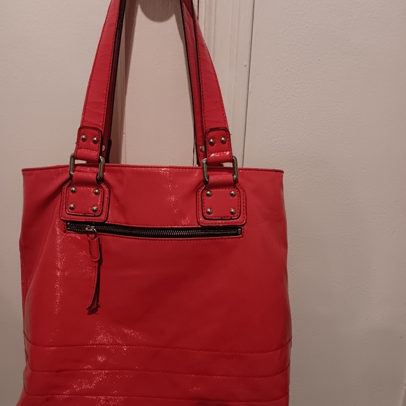 Y2k Guess Red Patent Faux Leather Shoulder Bag W/ Multiple Zippers & Pockets - Picture 4 of 10